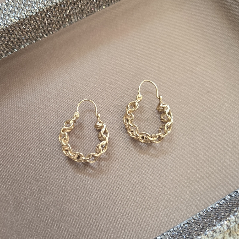 Vintage 14k Gold Openwork Hoop Earrings